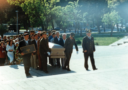 6 maj 1995. Ceremonia shtetërore e kthimit të eshtrave të Bilal Xhaferrit në atdhe